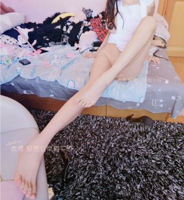女大学生的沙龙室在线